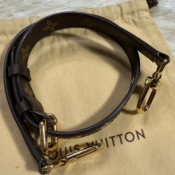 Louis Vuitton Gold Strap Shoulder Strap Monogram Pattern W/ Dustbag - Picture 4 of 16